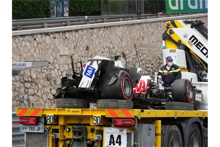 Der Haas-Bolide von Mick Schumacher war nach dem Unfall nur noch Schrott. Foto: Hasan Bratic/dpa