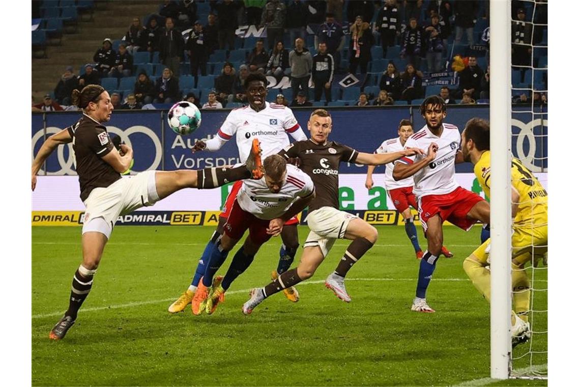 St. Pauli entführt im Stadtderby Punkt beim HSV