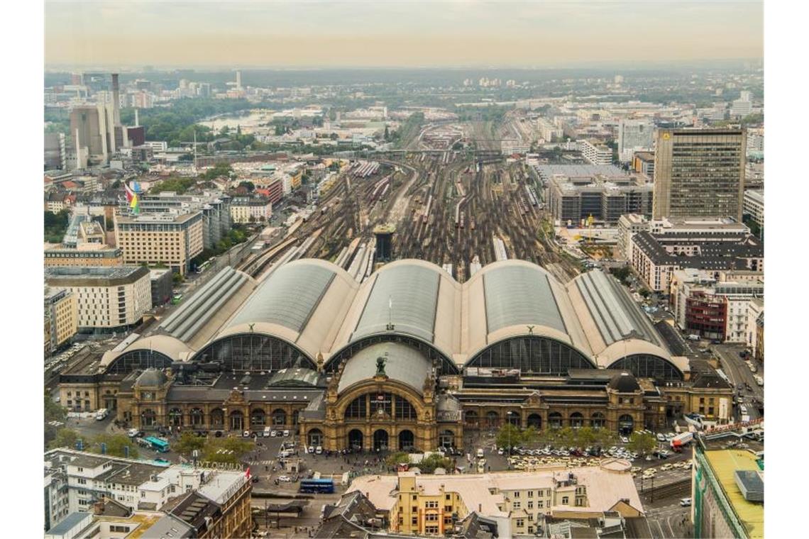 Der Hauptbahnhof in Frankfurt soll entlastet werden. Foto: Andreas Arnold