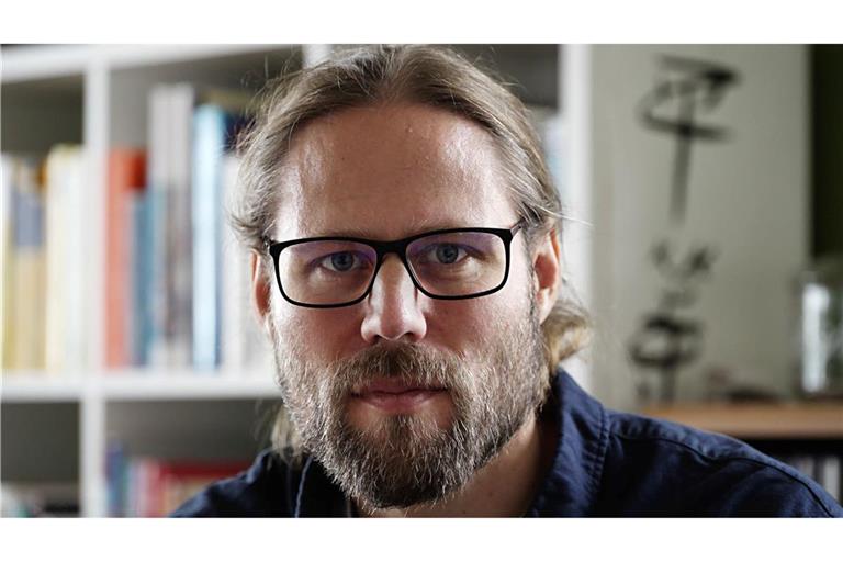 Platzmangel in Männerschutzhäusern – Bedarf steigt deutlich Der heute 40-jährige Rene Pickhardt berichtet, er sei von seiner Ex-Freundin emotional und körperlich missbraucht worden.