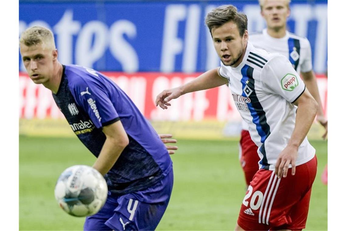 Der HSV verschenkte erneut wichtige Punkte im Aufstiegsrennen. Foto: Axel Heimken/dpa