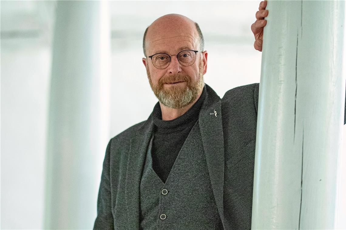 Kontinuität und Erneuerung Der im Helferhaus beheimatete Verein bleibt in Zeiten des Wandels am Puls der Zeit: Ulrich Olpp löst als Vorsitzender Ernst Hövelborn ab. Foto: A. Becher