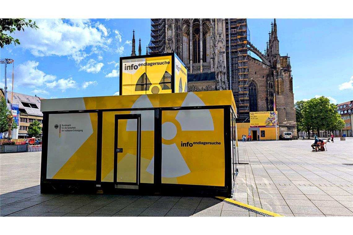 Ist Ulm eine mögliche Antwort auf die Endlager-Frage? Der Info-Container zur Endlagersuche – aufgestellt in der Innenstadt von Ulm.