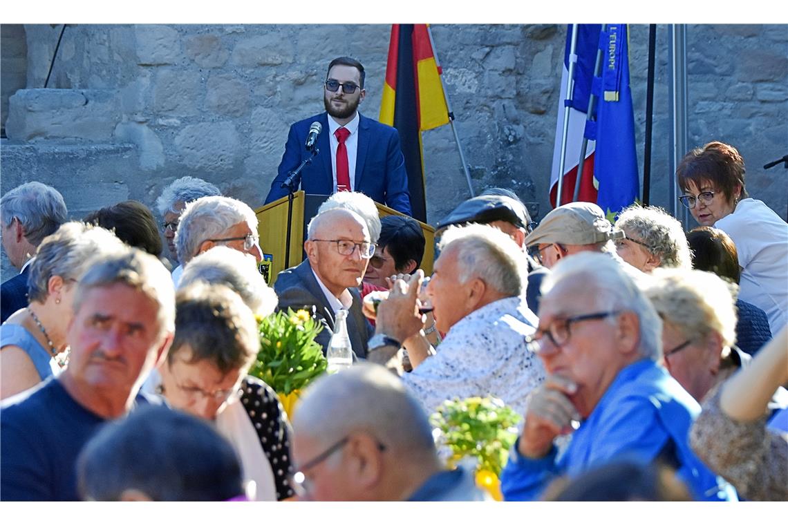 Der Innenhof von Schloss Ebersberg war am Freitagabend Kulisse für den Festakt z...