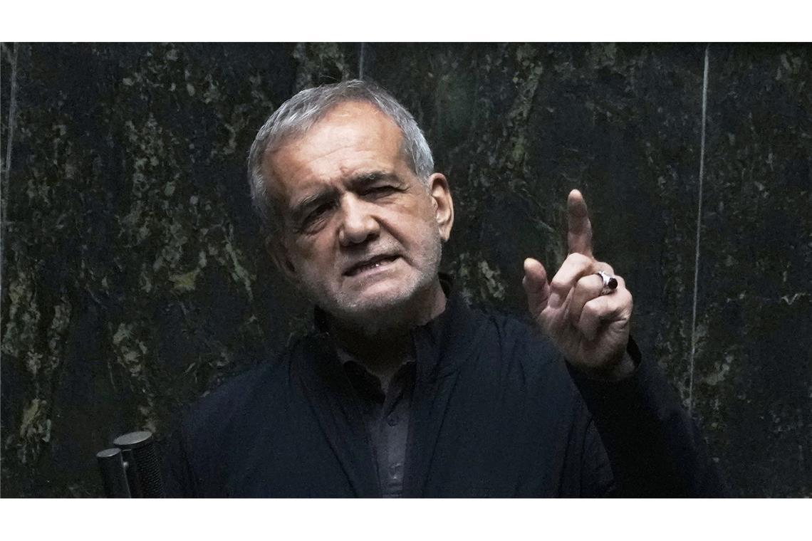 Irans Präsident erklärt sich zu Rückkehr „an den Verhandlungstisch“ bereit Der iranische Präsident Massud Peseschkian