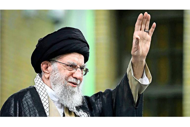 Der iranische Revolutionsführer Ajatollah Ali Chamenei wurde am Samstag von US-amerikanischen Streitkräften im Iran umgebracht.