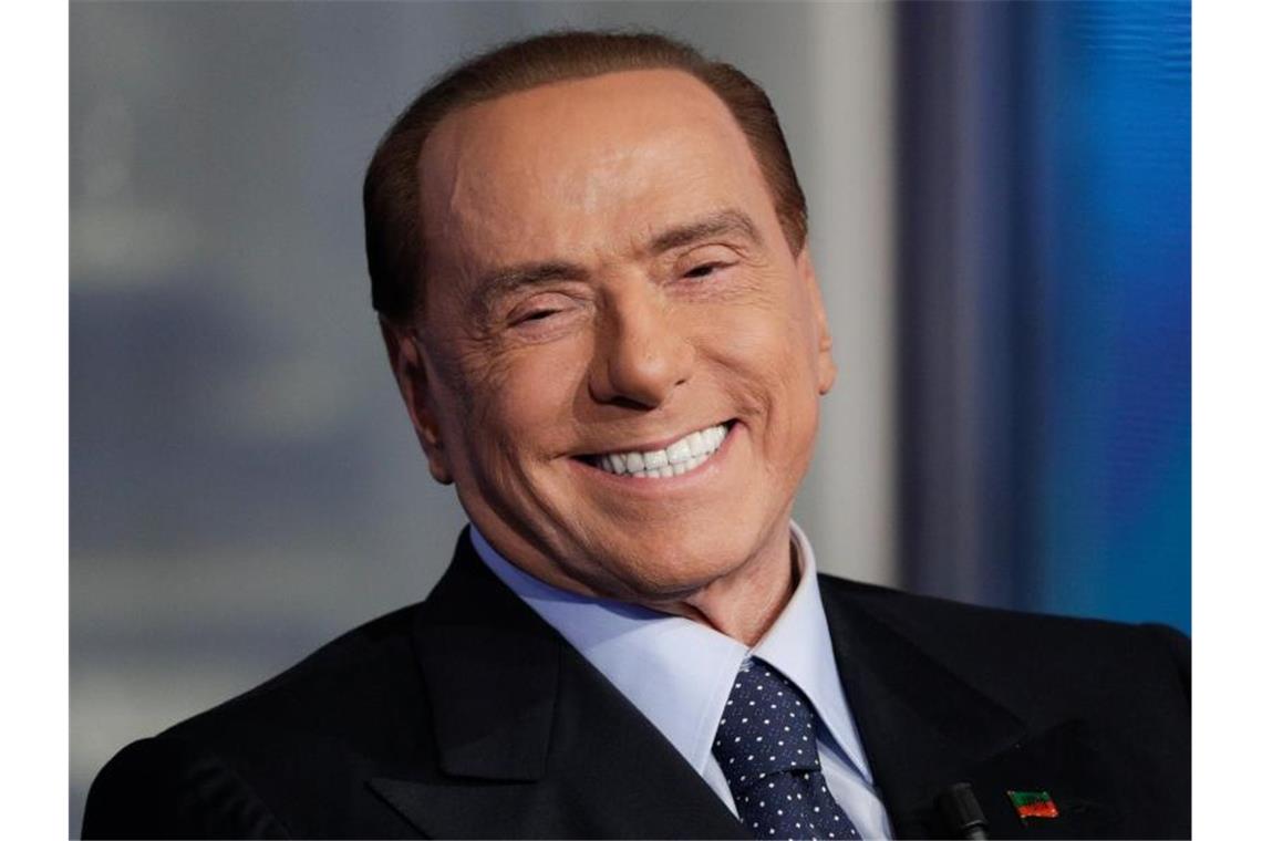 Berlusconi erhöht ProSiebenSat.1-Beteiligung Der italienische Ex-Ministerpräsident Silvio Berlusconi. Foto: Andrew Medichini/AP/dpa