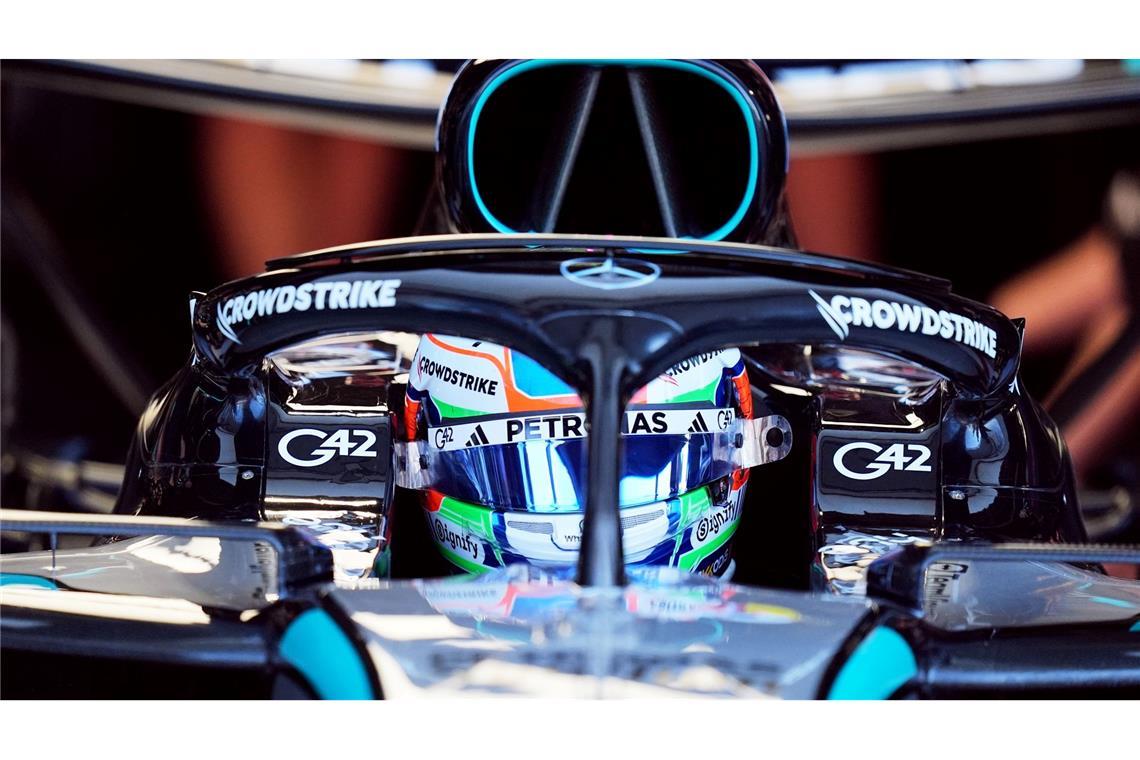 Der italienische Mercedes-Pilot Kimi Antonelli steuert sein Auto beim Qualifying vor dem Großen Preis von Miami.