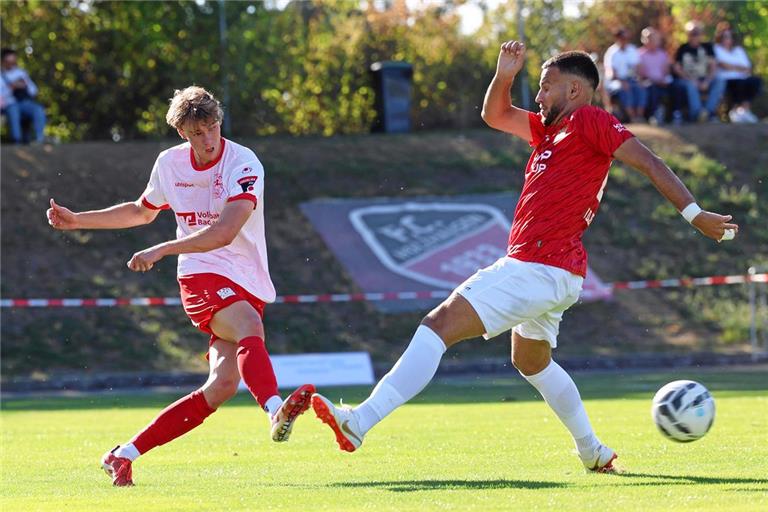 Der junge Innenverteidiger Paul König (links) zählt in Holzhausen zu den wenigen Lichtblicken im TSG-Team. Foto: Alexander Hornauer