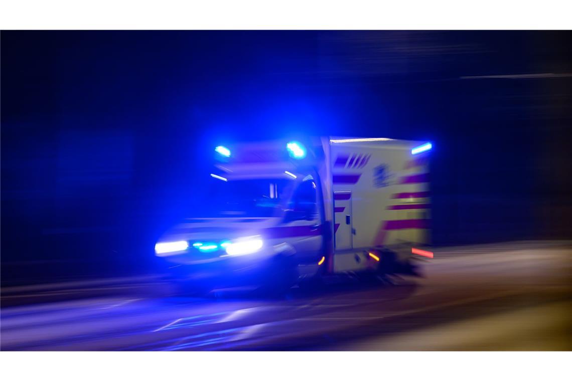 Der Junge wurde in ein Krankenhaus gebracht (Symbolbild).