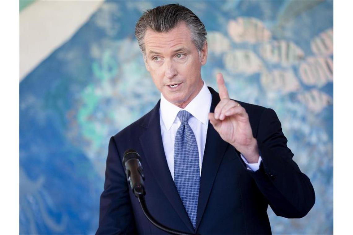 Kaliforniens Gouverneur Newsom vor möglicher Abwahl Der kalifornische Gouverneur Gavin Newsom bei einer Pressekonferenz. Foto: Santiago Mejia/Pool San Francisco Chronicle/dpa