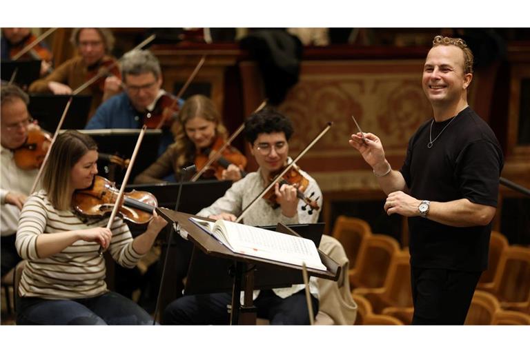 Der Kanadier Yannick Nézet-Séguin dirigiert erstmals das Neujahrskonzert aus Wien