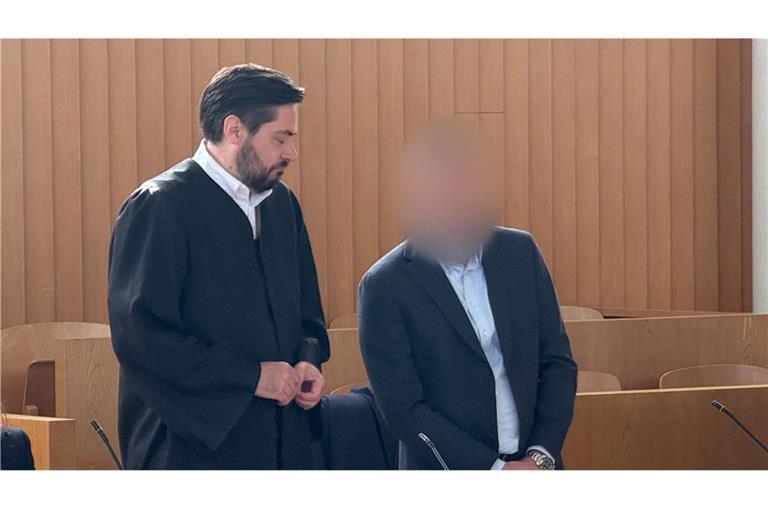 Der Kandidat ist wieder vor Gericht.