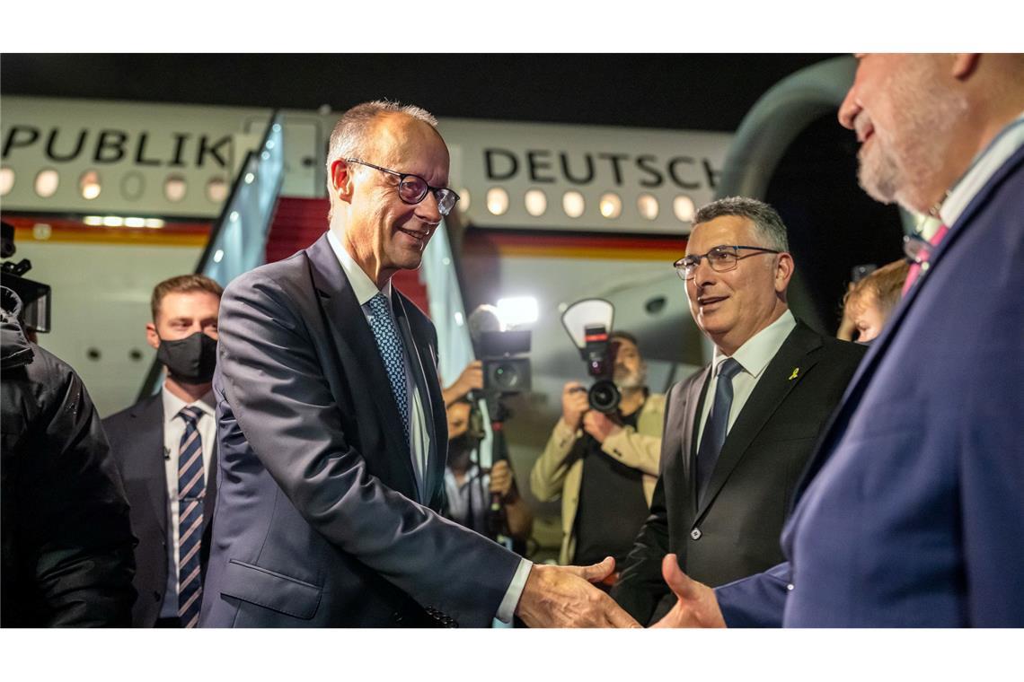 Der Kanzler ist zu seinem Antrittsbesuch in Israel eingetroffen.