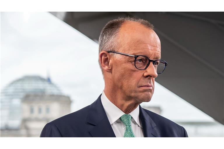 Der Kanzler stellt klar: Es gibt noch keine Pläne für die Entsendung deutscher Soldaten in die Ukraine.