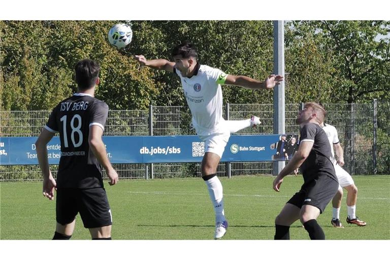 Der Kapitän Dan Constantinescu (Mitte) kehrt bei Calcio Leinfelden-Echterdingen in das Aufgebot zurück.