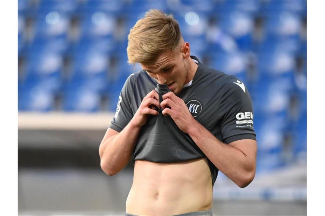 Mittelfeldspieler Groiß wechselt vom KSC nach Saarbrücken Der Karlsruher Alexander Groiß. Foto: Uli Deck/dpa