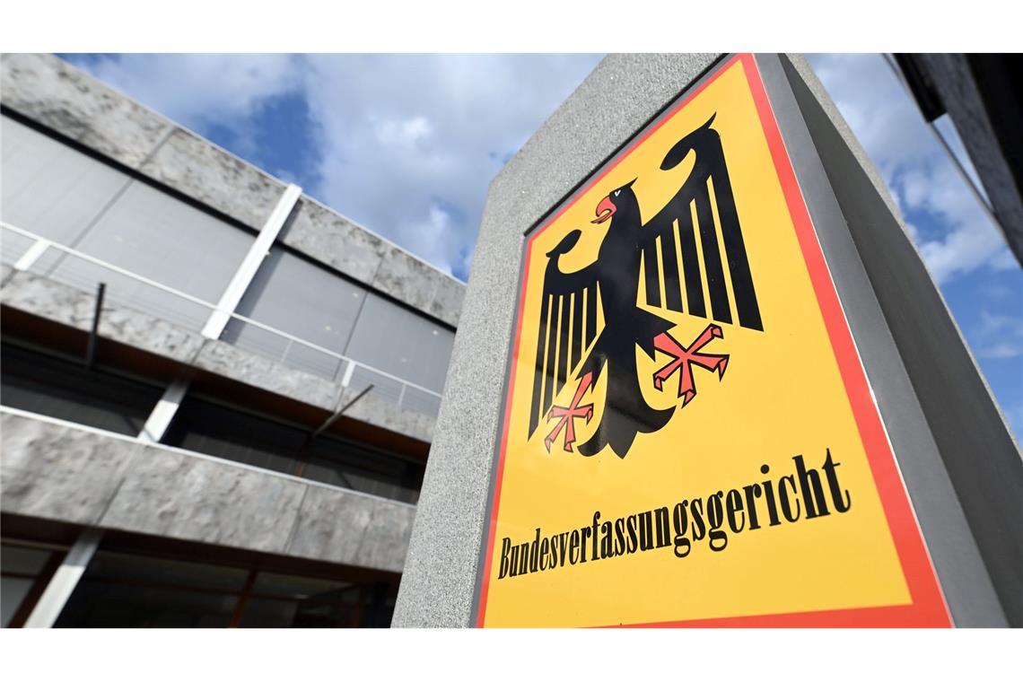Karlsruhe schränkt Trojaner-Einsatz bei Strafverfolgung ein Der Karlsruher Senat hat eine Klage gegen Befugnisse der Ermittlungsbehörden unter die Lupe genommen. (Archivbild)