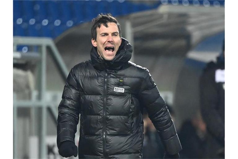 Der Karlsruher Trainer Christian Eichner. Foto: Uli Deck/dpa/Archivbild