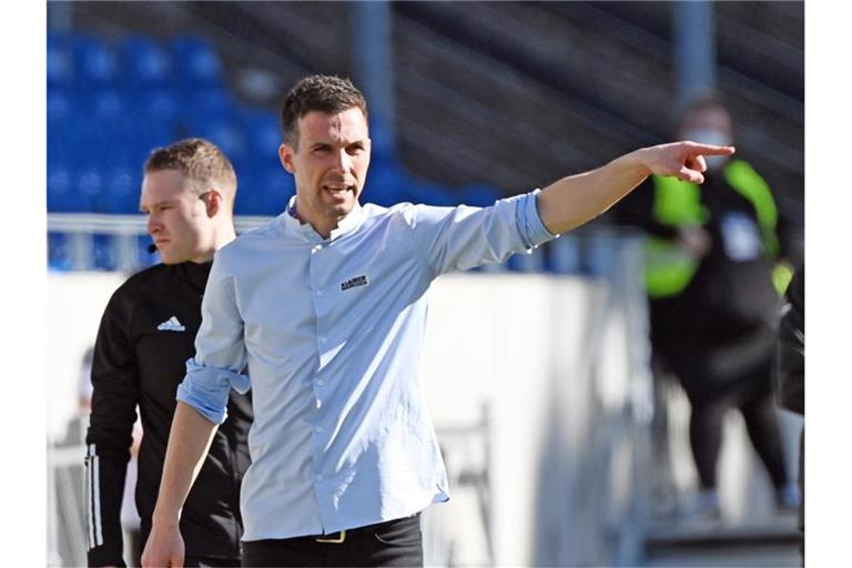 Der Karlsruher Trainer Christian Eichner. Foto: Uli Deck/dpa/Archivbild