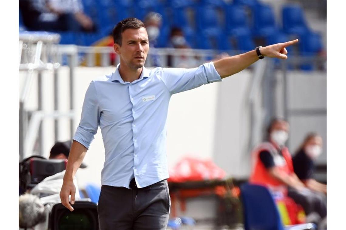 Trainer sieht KSC in Regensburg nicht als großen Außenseiter Der Karlsruher Trainer Christian Eichner. Foto: Uli Deck/dpa/Archivbild