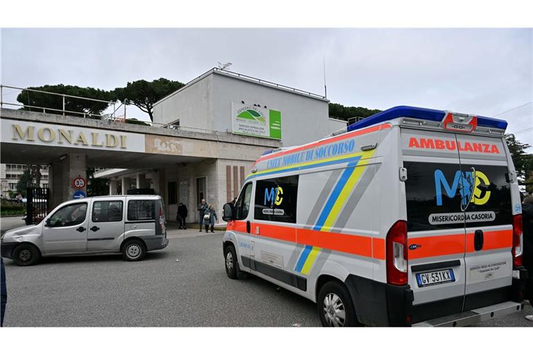 Der kleine Junge wird in der Monaldi-Klinik von Neapel behandelt.