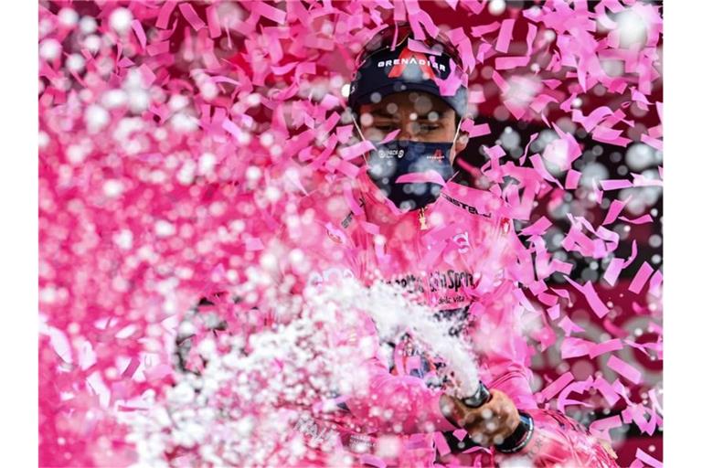 Der Kolumbianer Egan Bernal hat den Gesamtsieg beim 104. Giro d'Italia errungen. Foto: Massimo Paolone/LaPresse via ZUMA Press/dpa