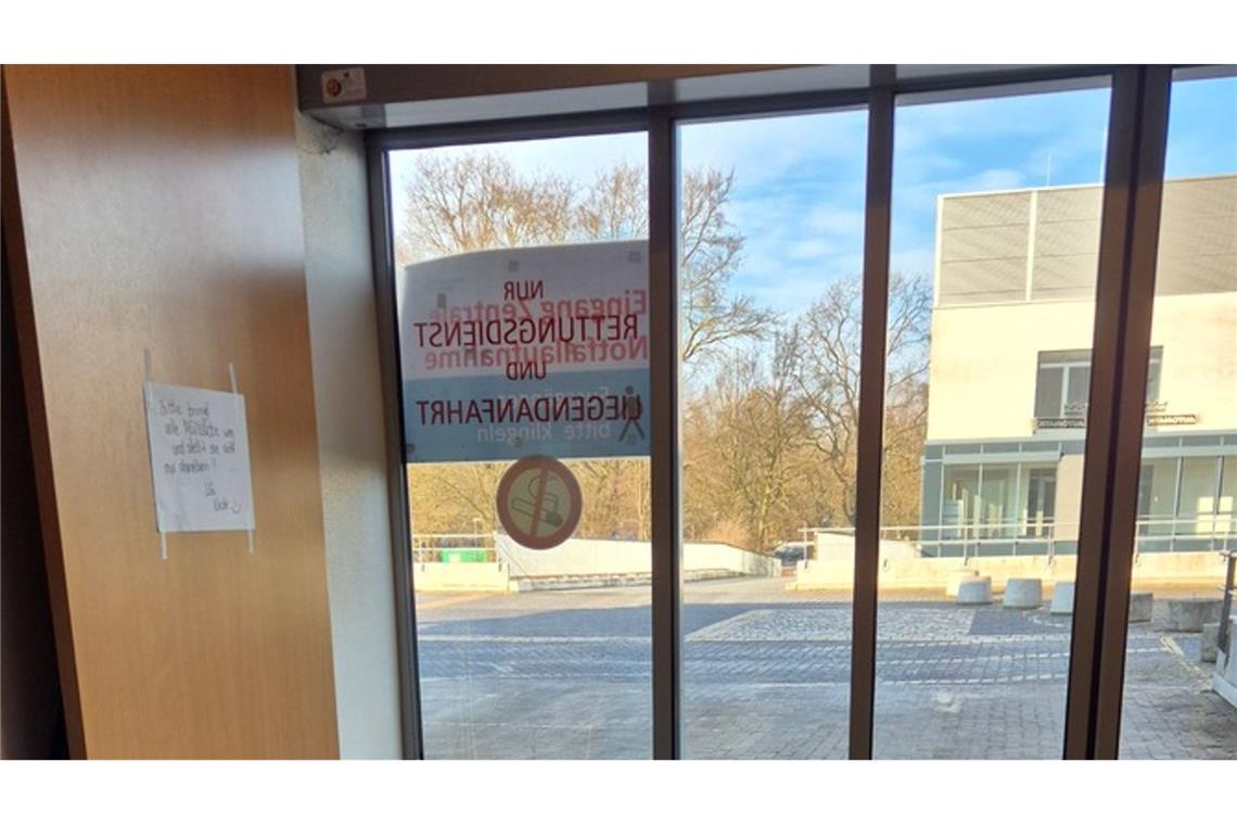 Der Kormoran stand am Sonntag vor der Notaufnahme.