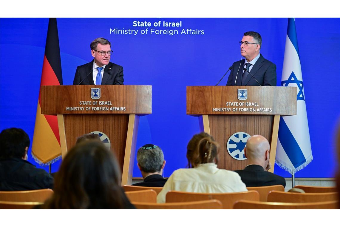 Wadephul zu Krisenbesuch in Israel - Solidarität und Warnung