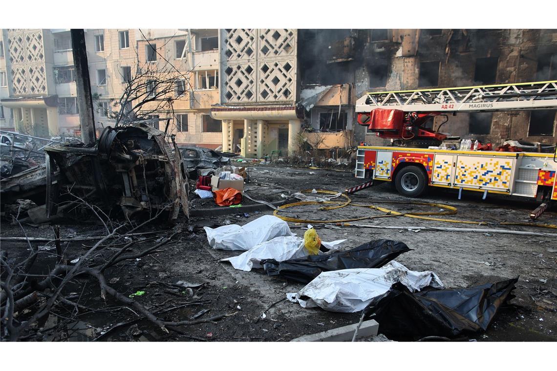 Der Krieg in der Ukraine hat bereits Hunderttausende Opfer gefordert - US-Präsident Donald Trump will ihn beenden. Um jeden Preis? (Archivbild)