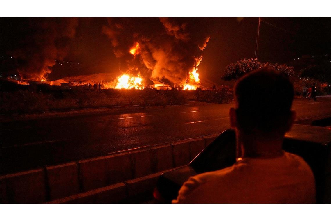 "Teheran brennt" - Krieg der Erzfeinde eskaliert
