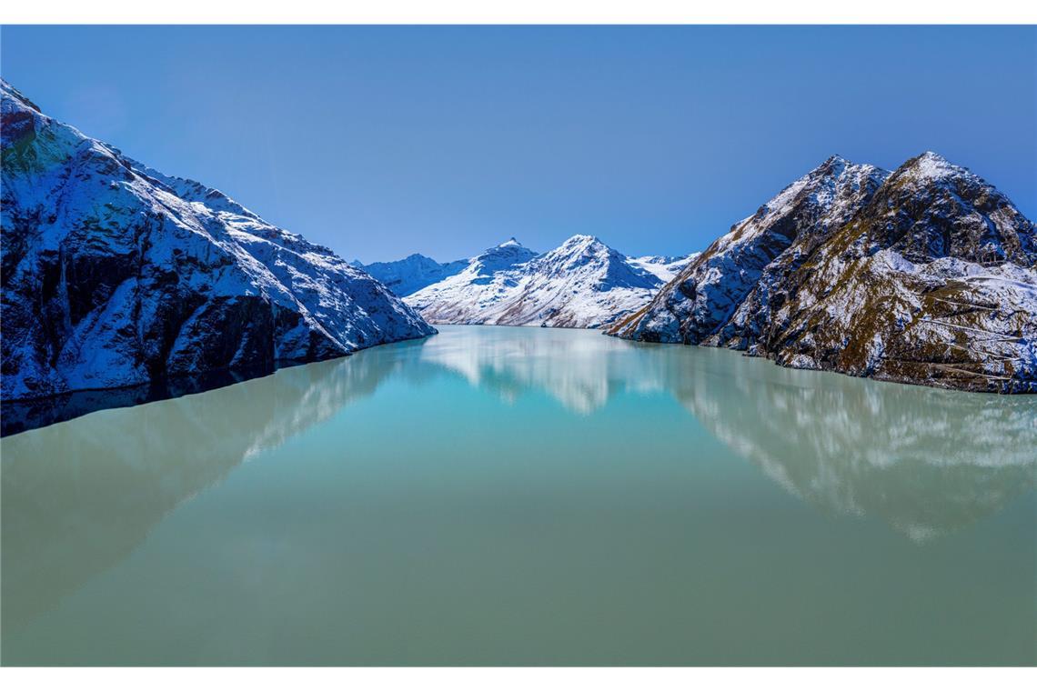 Der Lac des Dix ist ein Stausee, der im oberen Teil des Val d’Hérémence im Kanton Wallis in der Schweiz liegt.