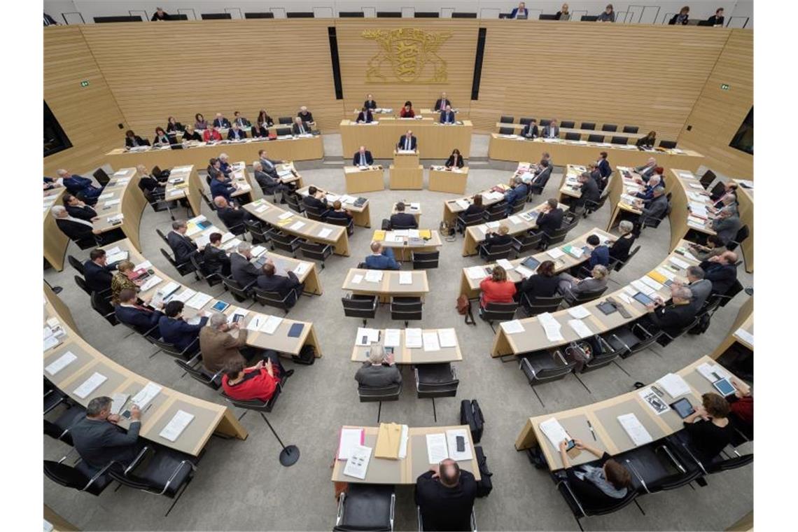 Opposition vermisst Taten bei Grün-Schwarz: Haushaltsdebatte