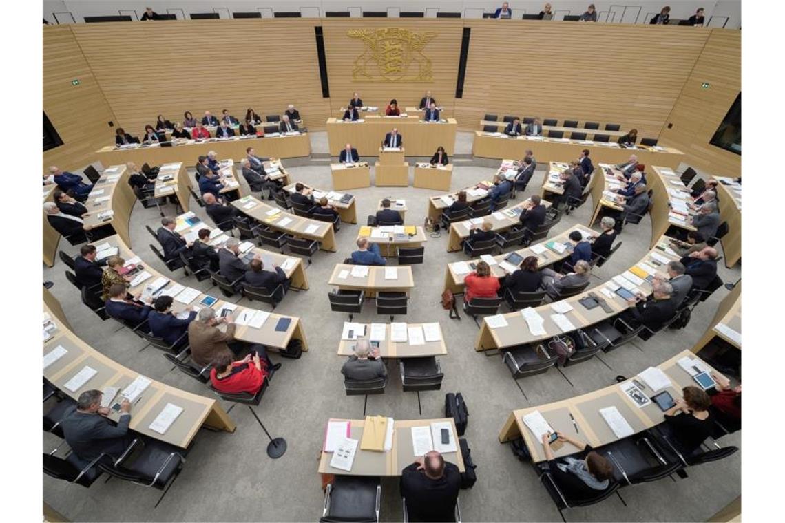 Landtag debattiert über milliardenschwere Corona-Hilfen Der Landtag von Baden-Württemberg in Stuttgart. Foto: Sina Schuldt/dpa/Archivbild