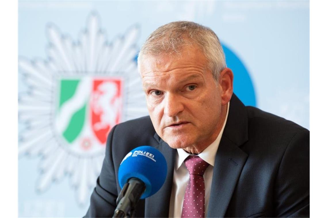 Der Leiter der Kriminalinspektion in Köln, Andreas Koch. Die Ermittlungen zum Tod einer Mutter und ihres Babys durch einen Giftstoff aus einer Apotheke gehen weiter. Foto: Federico Gambarini