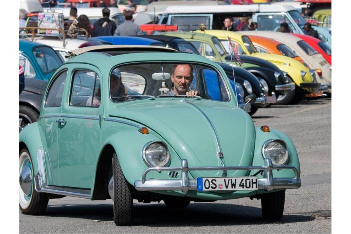 Gericht weist Klage im Urheberstreit über VW-Käfer-Design ab Der letzte Käfer lief 2003 in Puebla in Mexiko vom Band. Im September 2018 wurde bekannt, dass Volkswagen in diesem Sommer die Produktion des Käfer-Nachfolgers VW Beetle einstellen will. Foto: Julian Stratenschulte