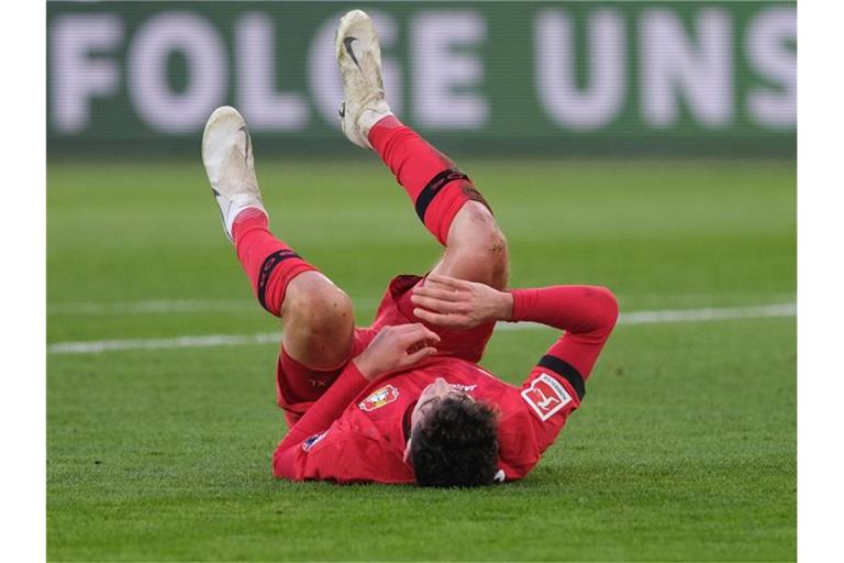 Der Leverkusener Kai Havertz verletzte sich in Wolfsburg. Foto: Peter Steffen/dpa