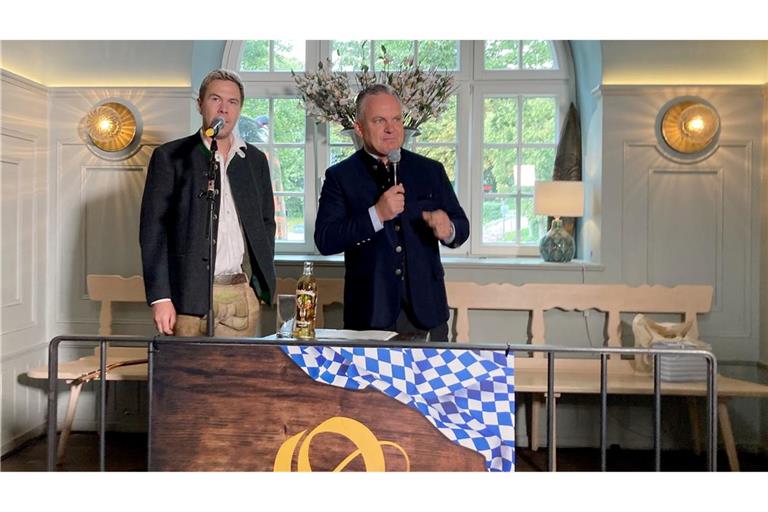 Der Liedermacher Oimara alias Beni Hafner und Wiesn-Chef Christian Scharpf (SPD) freuen sich auf die Wiesn.