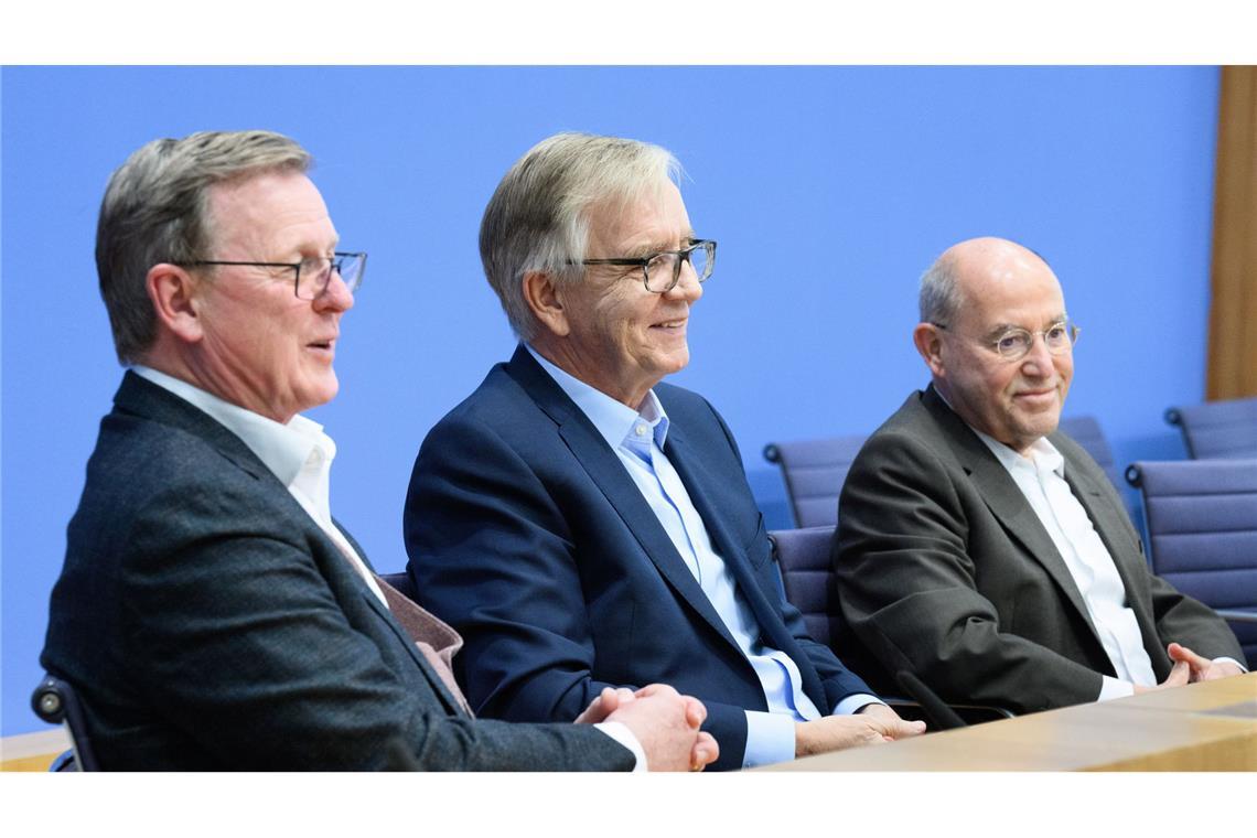 Linke startet die „Mission Silberlocke“ Der linke „Senioren-Express“: Bodo Ramelow, Dietmar Bartsch und Gregor Gysi.