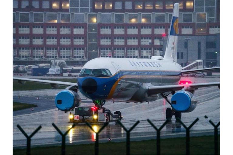 Der Lufthansa-Vorstand will sich von den Eigentümern einen Vorratsbeschluss beschaffen. Foto: Andreas Arnold/dpa