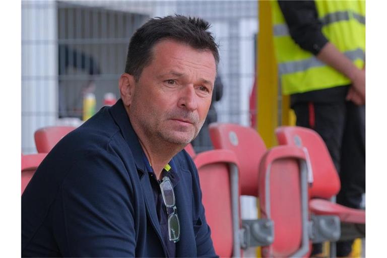 Der Mainzer Sportvorstand Christian Heidel glaubt nicht, dass sich das Fußballgeschäft nach dem Rücktritt von Max Eberl ändern wird. Foto: Werner Schmitt/dpa