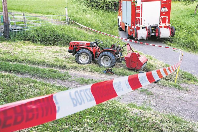 Der Mann, der am Samstagabend in Michelau mit dieser Maschine gemäht hatte, ist tödlich verunglückt. Foto: B. Beytekin