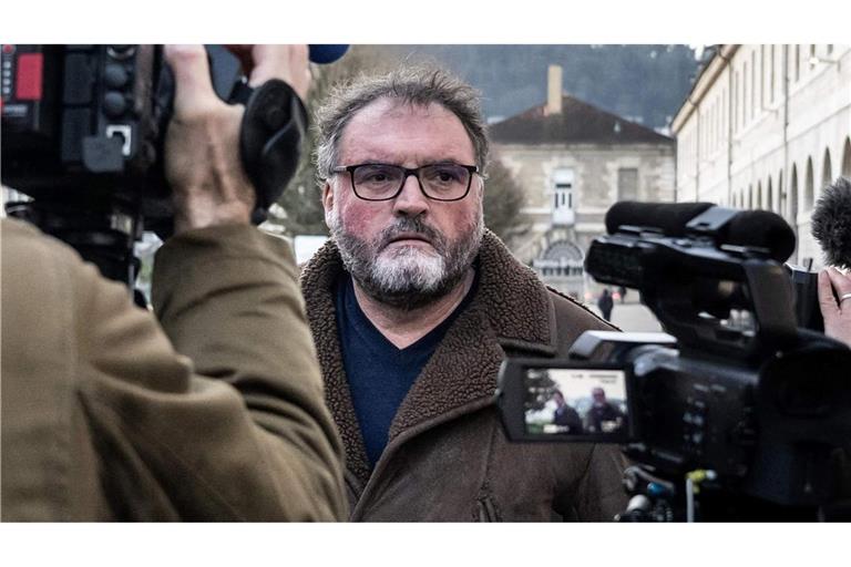 Der Mann selbst hat die Vorwürfe zurückgewiesen.