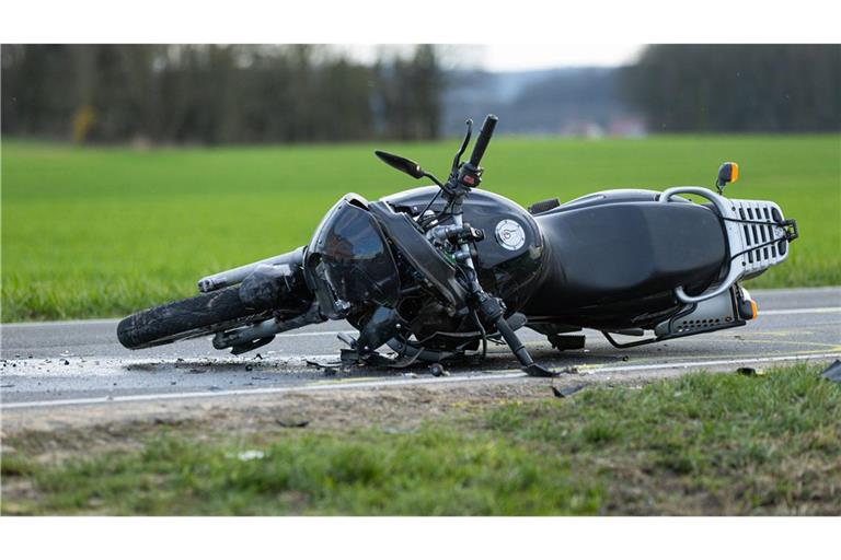 Der Mann wurde bei dem Motorradunfall schwer verletzt. (Symbolfoto)