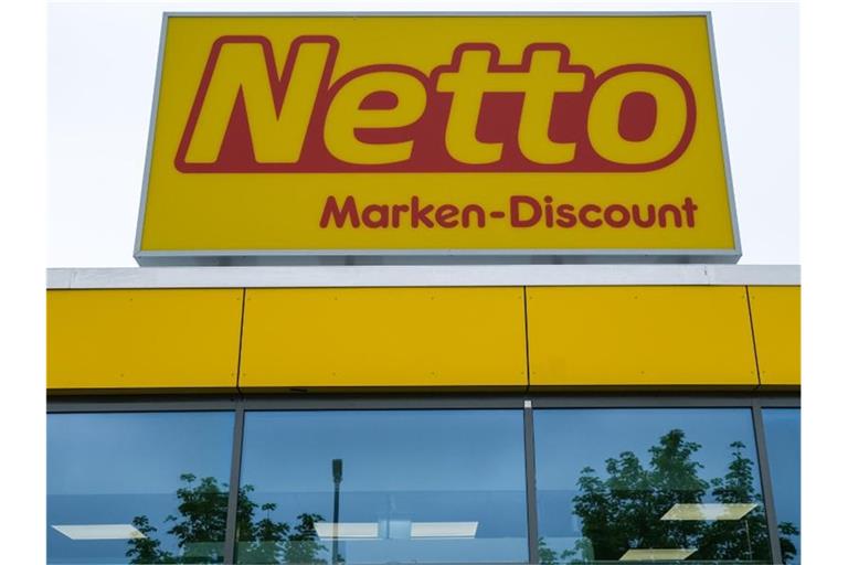 Der Marken-Discounter Netto in Marzahn-Hellersdorf. Deutschlands größter Lebensmittelhändler Edeka hat künftig allein das Sagen bei seiner Billigkette Netto Marken-Discount. Foto: Jens Kalaene/dpa-Zentralbild/dpa