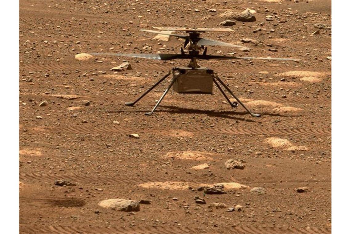 Mars-Hubschrauber knipst Hügel - und muss schneller drehen