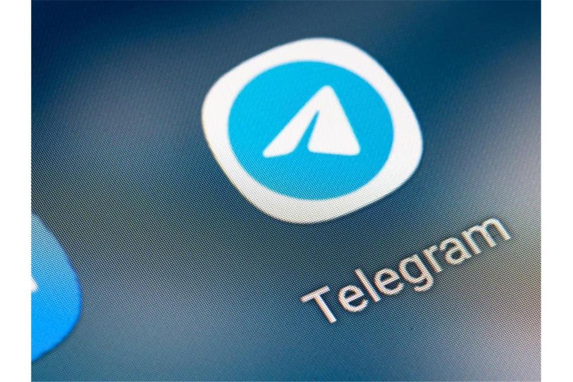 Wie Russen sich jetzt noch informieren Der Messenger Telegram spielt eine wichtige Rolle, um in Russland an Informationen zu kommen. Foto: Fabian Sommer/dpa