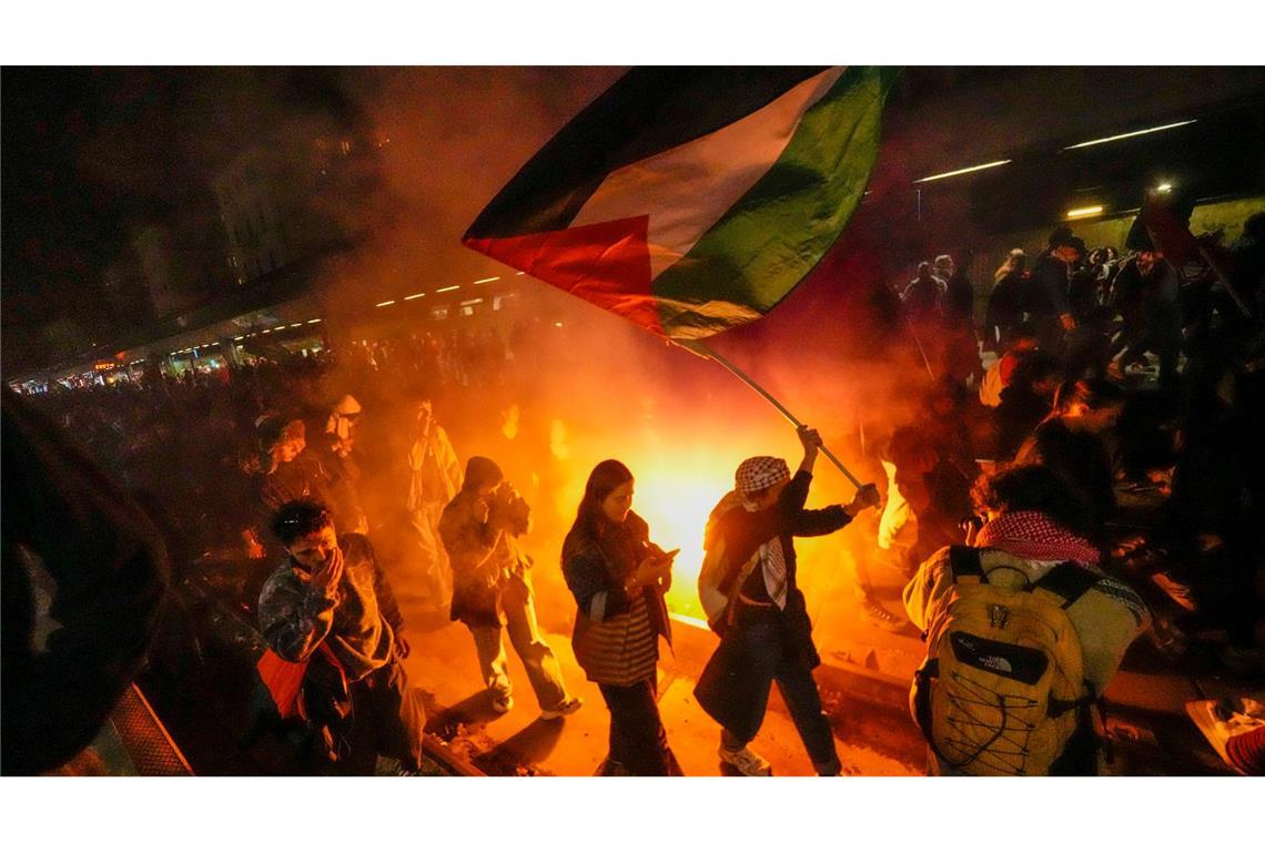 Der Militäreinsatz gegen die Flotte löste Proteste aus.