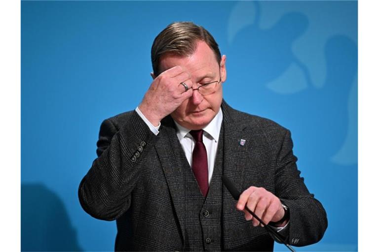 Der Mittelfinger, den Thüringens Ministerpräsident Bodo Ramelow im Landtag einem AfD-Abgeordneten gezeigt hat, sorgt weiter für Wirbel. Foto: Martin Schutt/dpa-Zentralbild/dpa