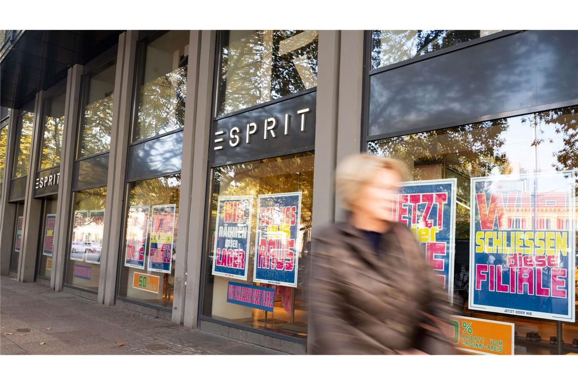 Der Modekonzern Esprit hat im Januar 2025 seine letzten Filialen in Deutschland geschlossen.
